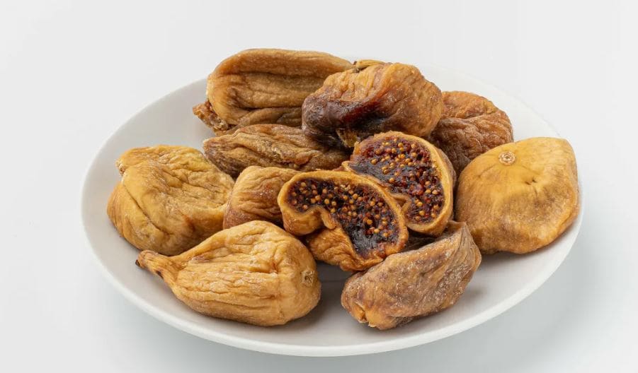 انجیر خشک عسلی با دانه‌های پر و ظاهر جذاب فروشگاهی